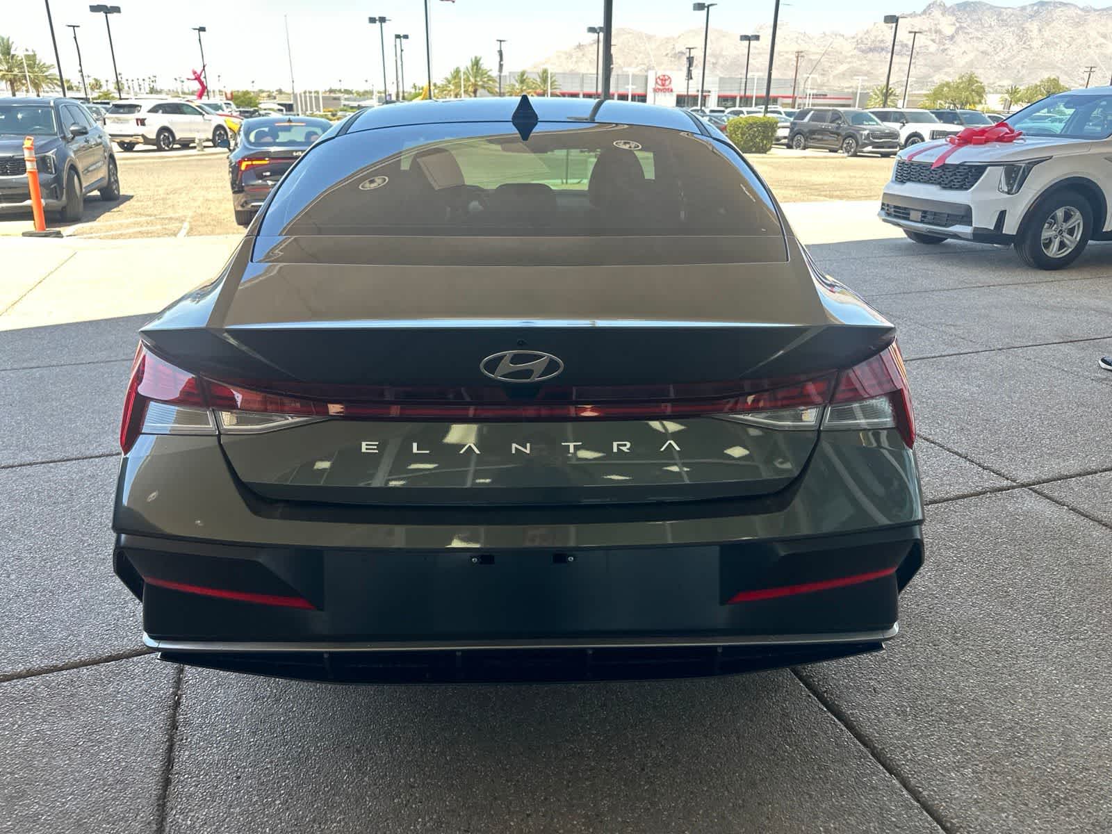Thumbnail: 2024 Hyundai Elantra - 3