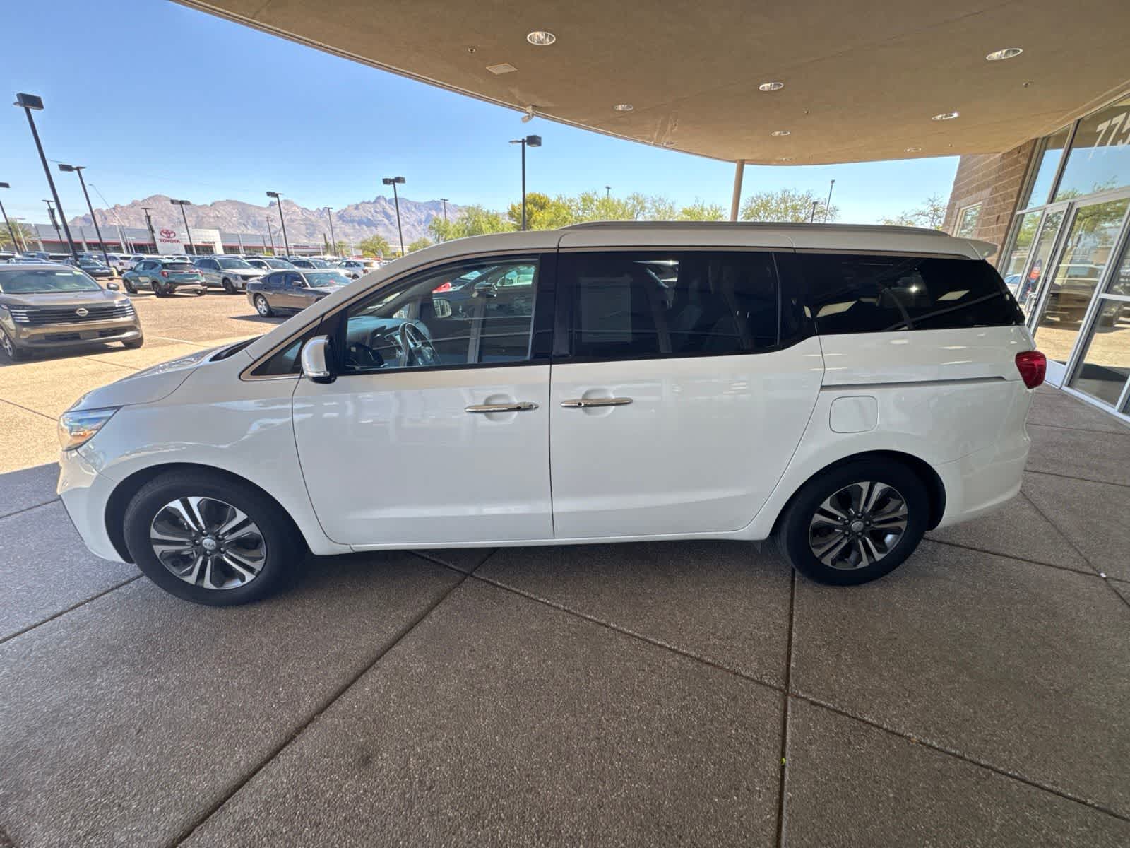 Thumbnail: 2021 Kia Sedona - 2