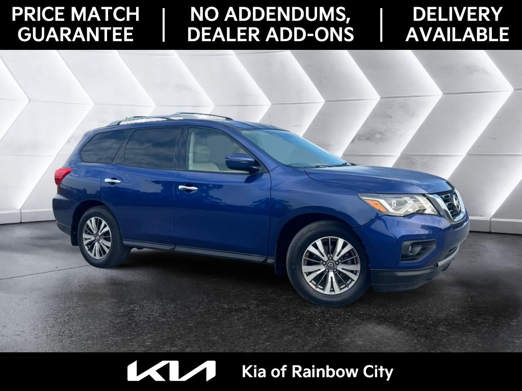 2017 Nissan Pathfinder SV