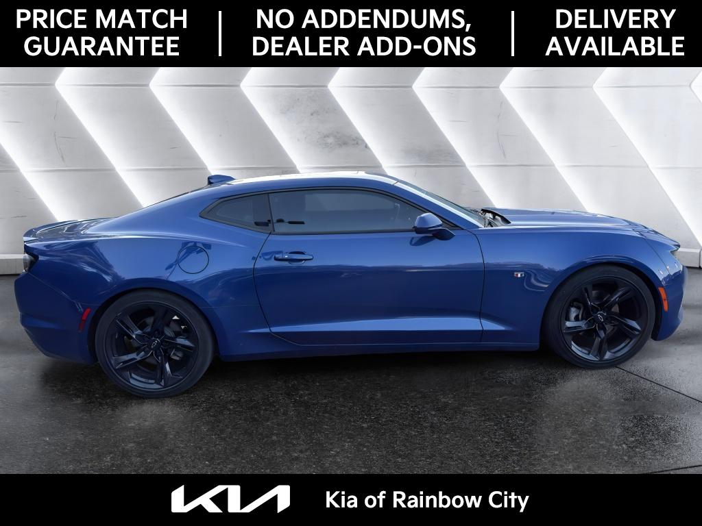 2021 Chevrolet Camaro 1LT photo 2