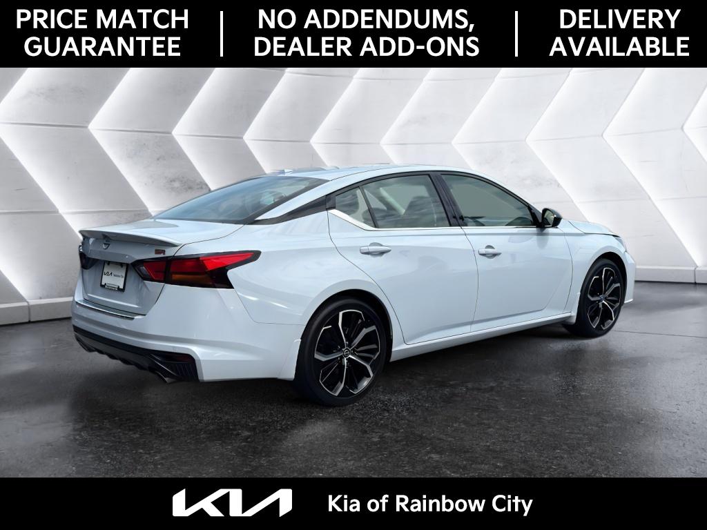 2023 Nissan Altima 2.5 SR photo 3