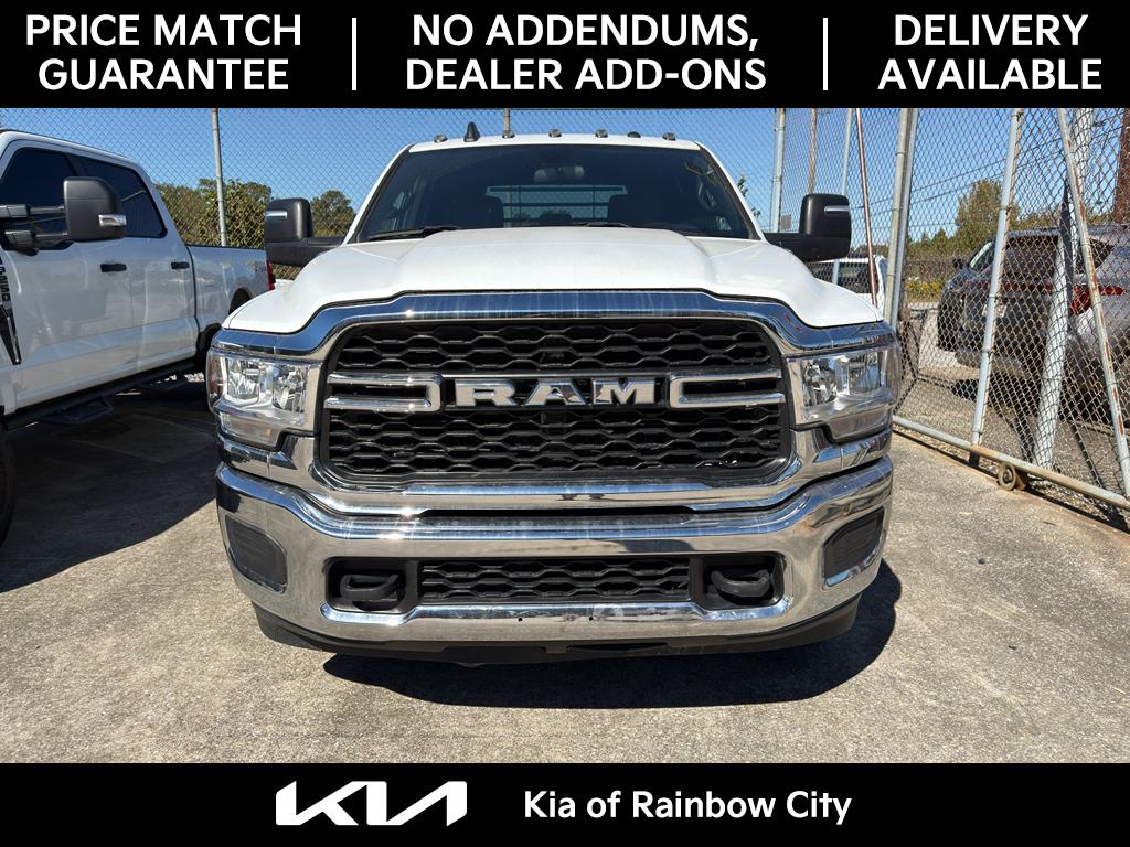 2024 Ram 3500 Tradesman SLT Laramie Limited photo 3