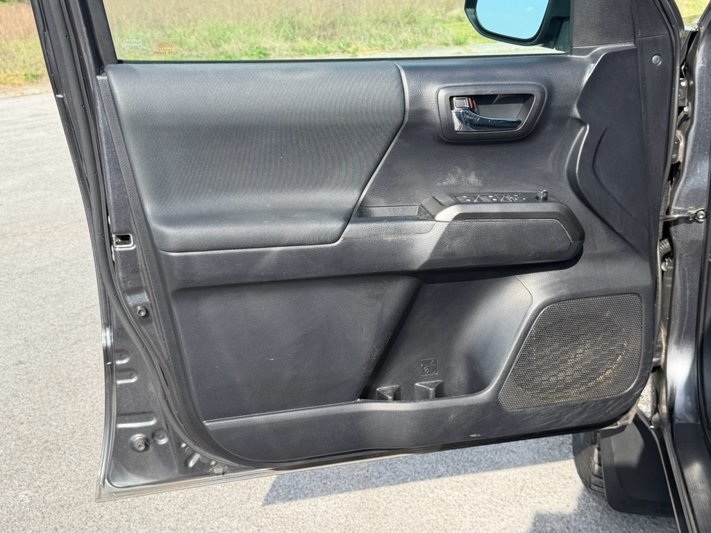 2020 Toyota Tacoma TRD Off Road - Photo 12
