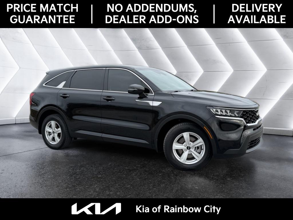 2022 Kia Sorento LX's photo