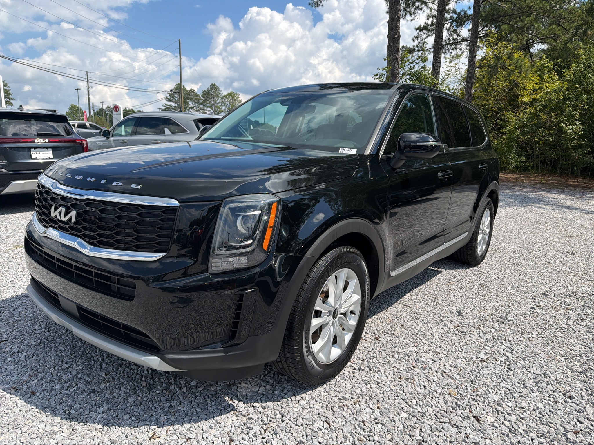 2022 Kia Telluride LX FWD photo