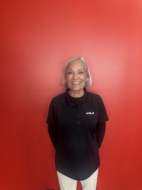 Staff member Cindy Hardy from ID_b525cb31b9dc