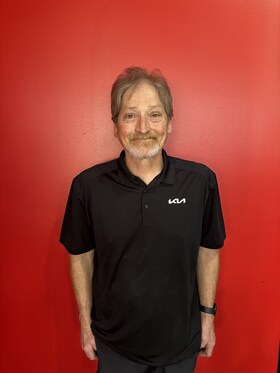 Staff member David Richardson from ID_15d5fa6252d3