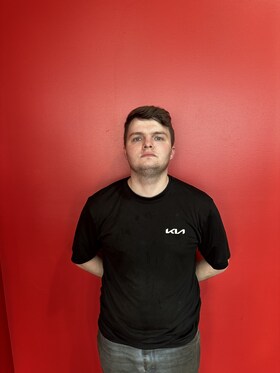 Staff member Larry Drake from ID_15d5fa6252d3