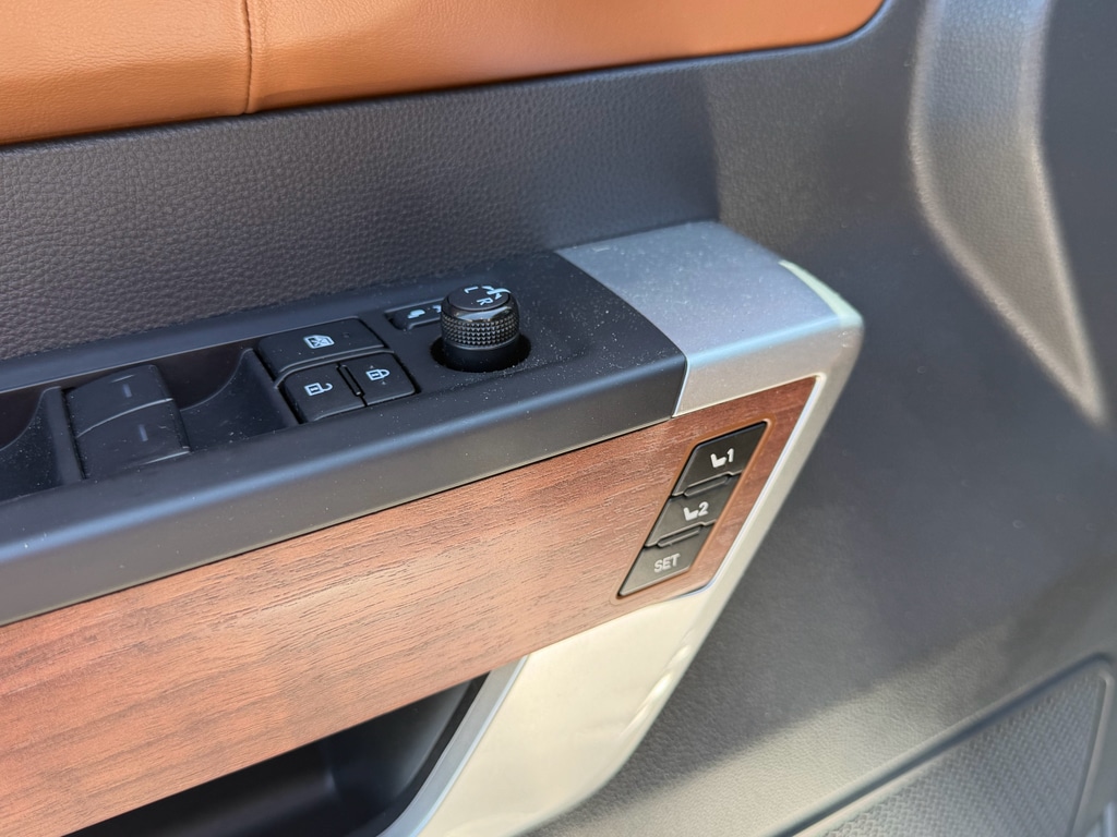 2025 Toyota Tundra 1794 Edition - Photo 17