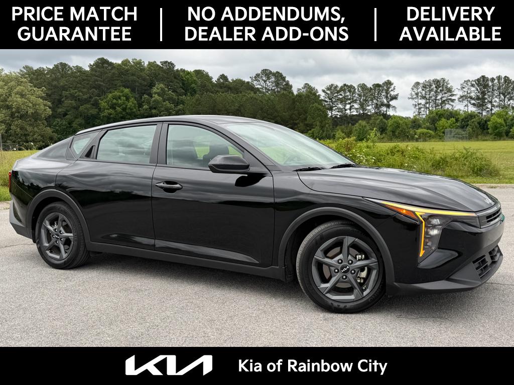 2025 Kia K4 LXS AT's photo