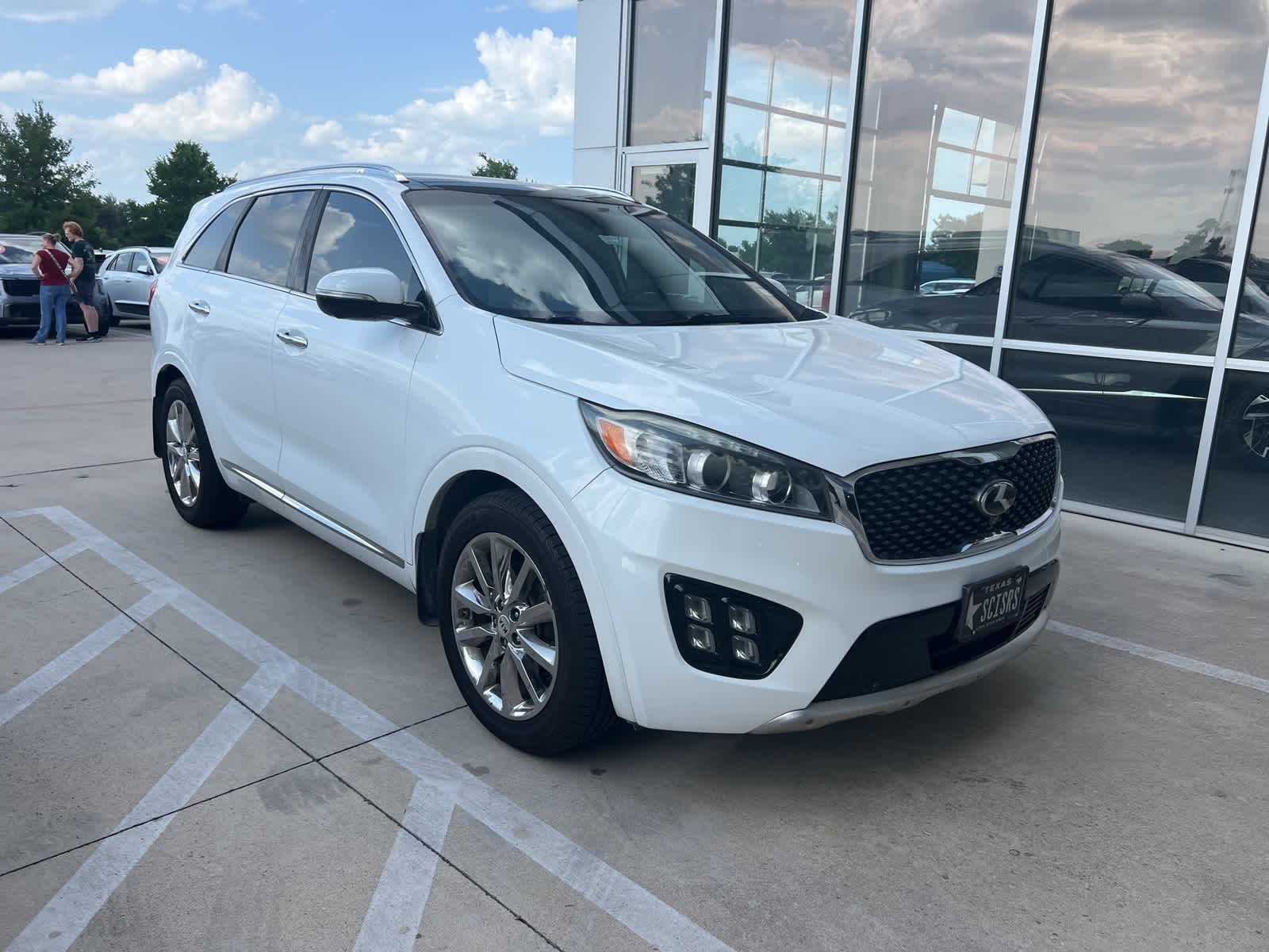 Thumbnail: 2016 Kia Sorento - 3