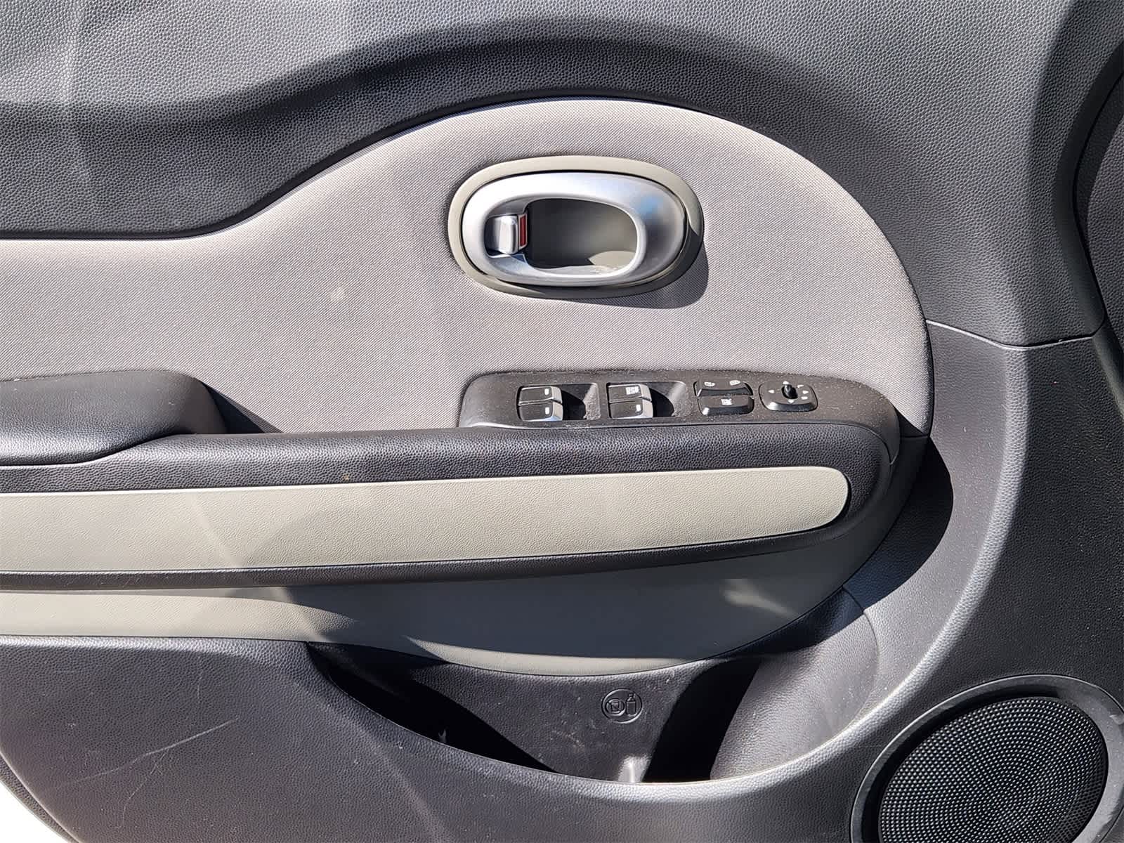 Thumbnail: 2017 Kia Soul - 21