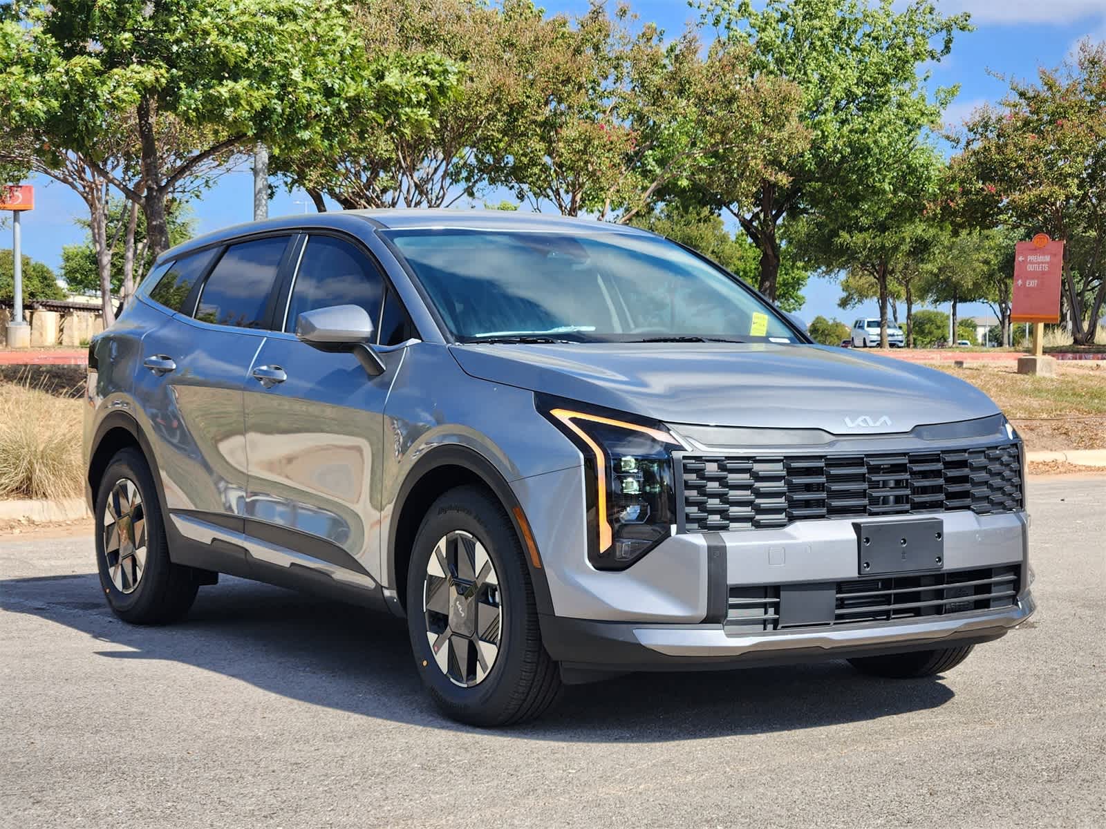 Thumbnail: 2026 Kia Sportage - 3