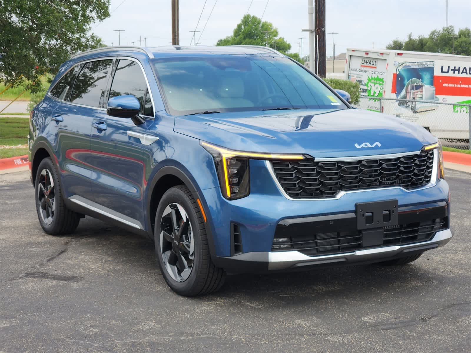 Thumbnail: 2025 Kia Sorento - 2