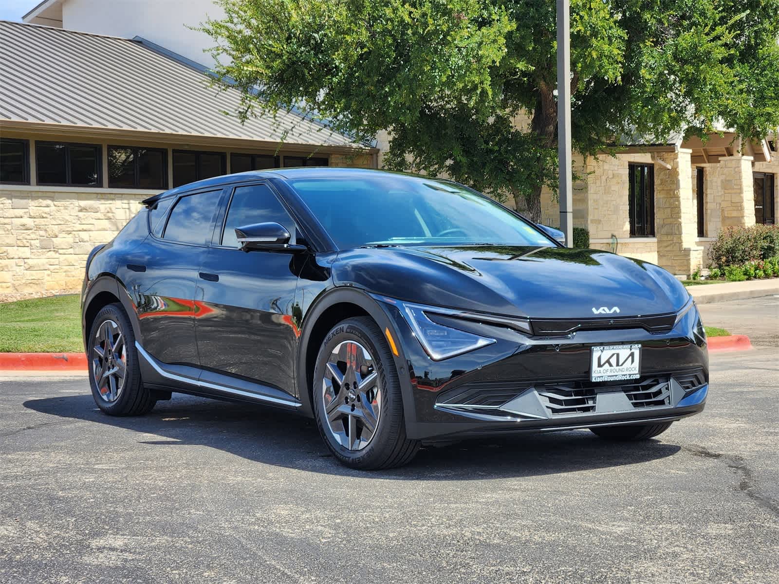 Thumbnail: 2025 Kia EV6 - 3