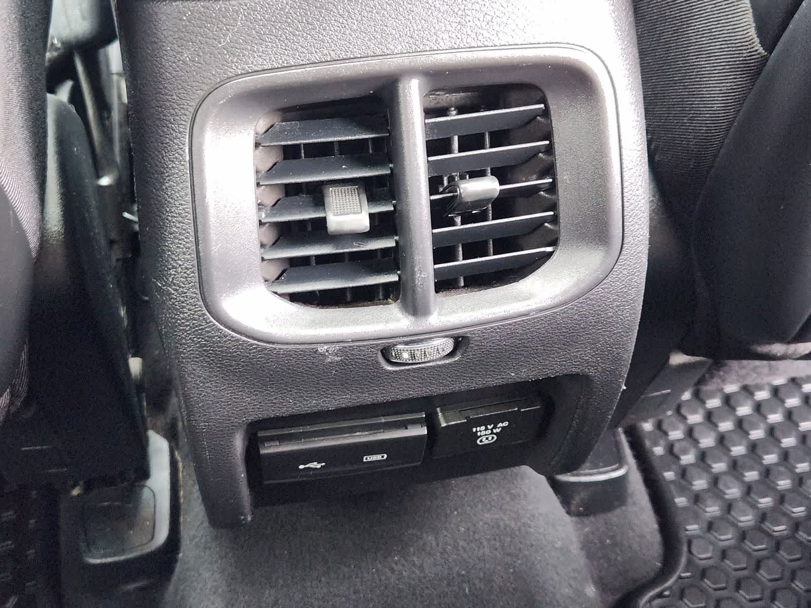 Thumbnail: 2020 Jeep Cherokee - 31