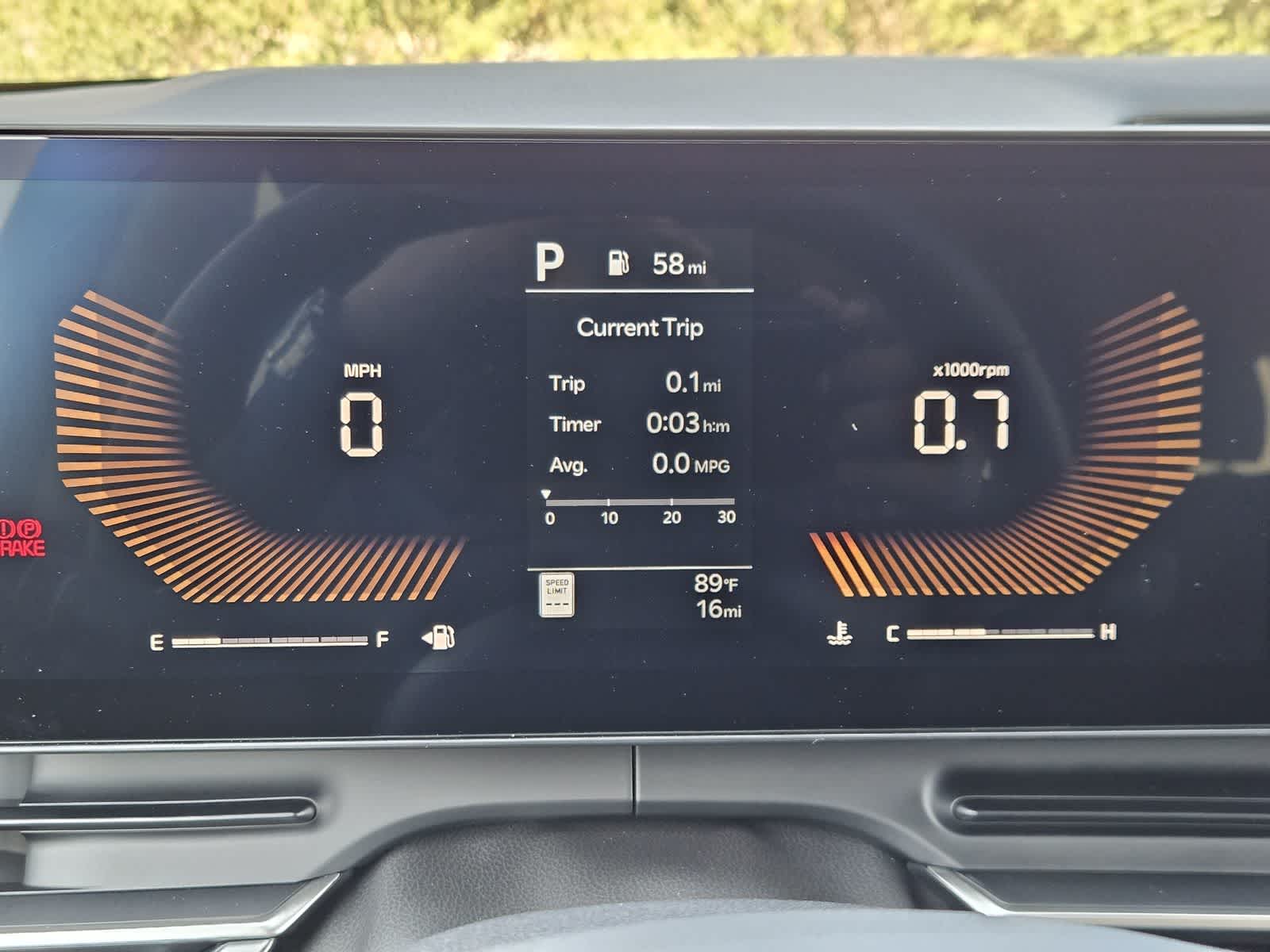 2027 Kia Carnival LXS - Photo 11