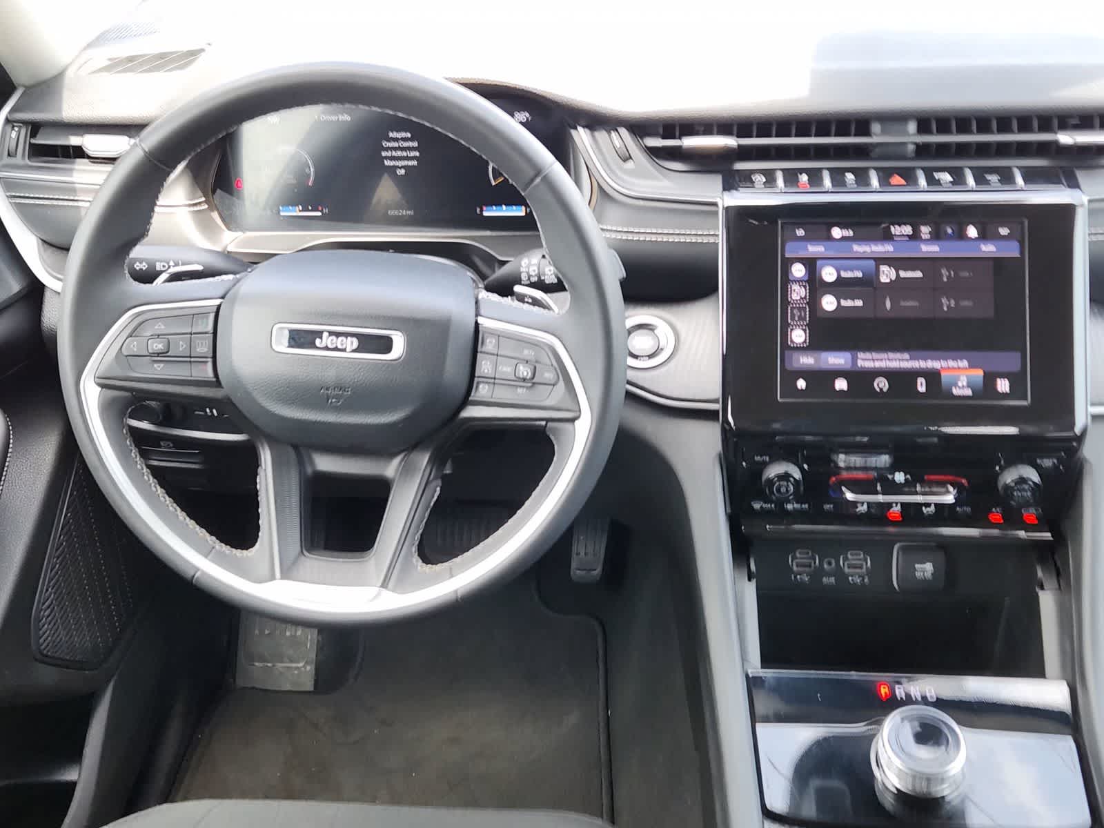 Thumbnail: 2024 Jeep Grand Cherokee - 23