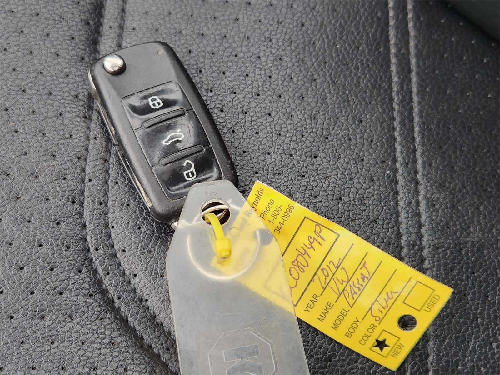 Thumbnail: 2012 Volkswagen Passat - 31