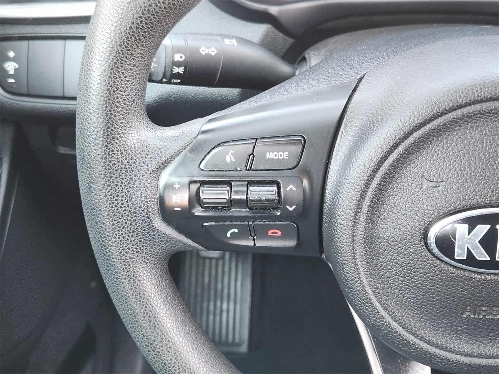 Thumbnail: 2016 Kia Sorento - 24