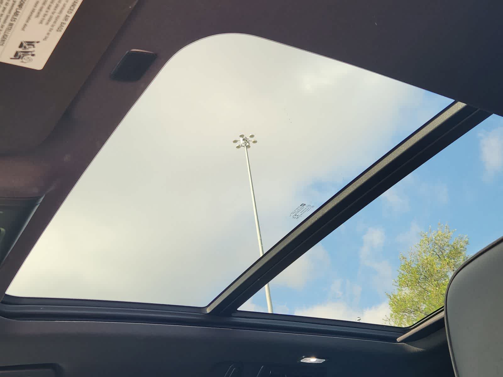 Thumbnail: 2022 Chevrolet Tahoe - 23