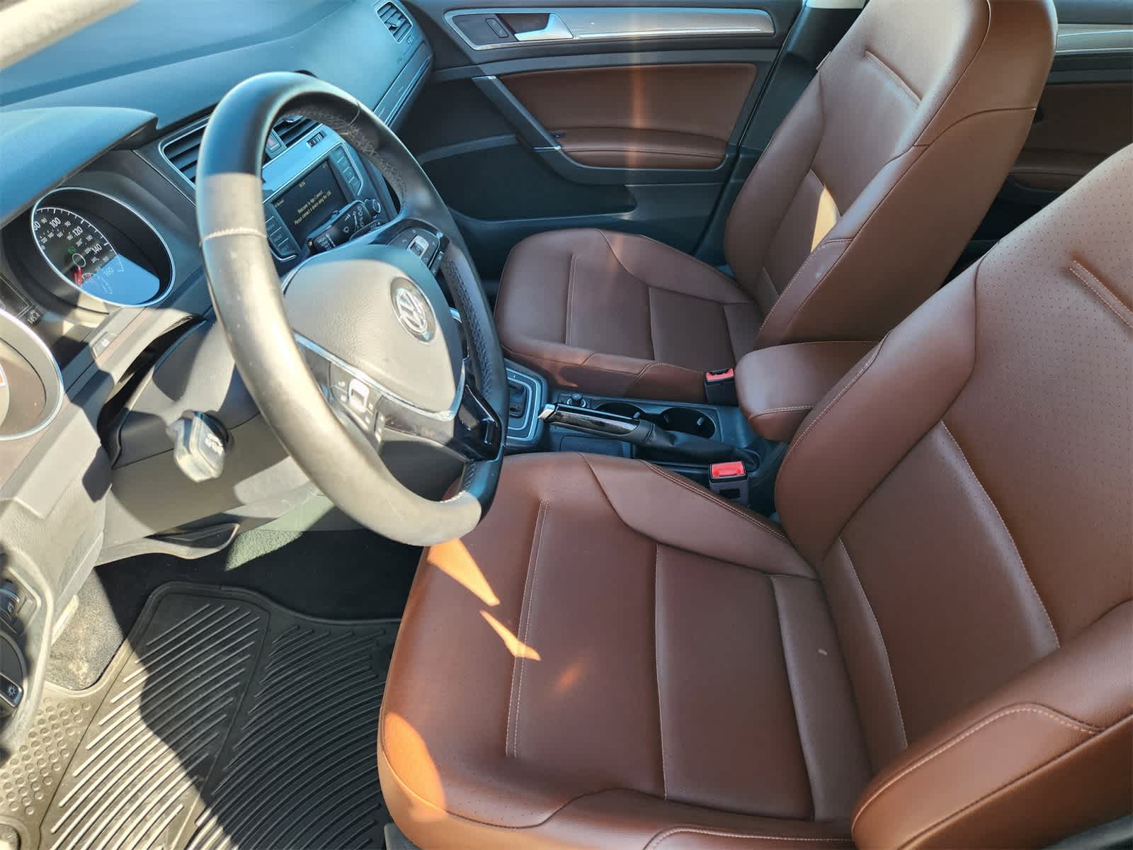 Thumbnail: 2017 Volkswagen Golf - 13