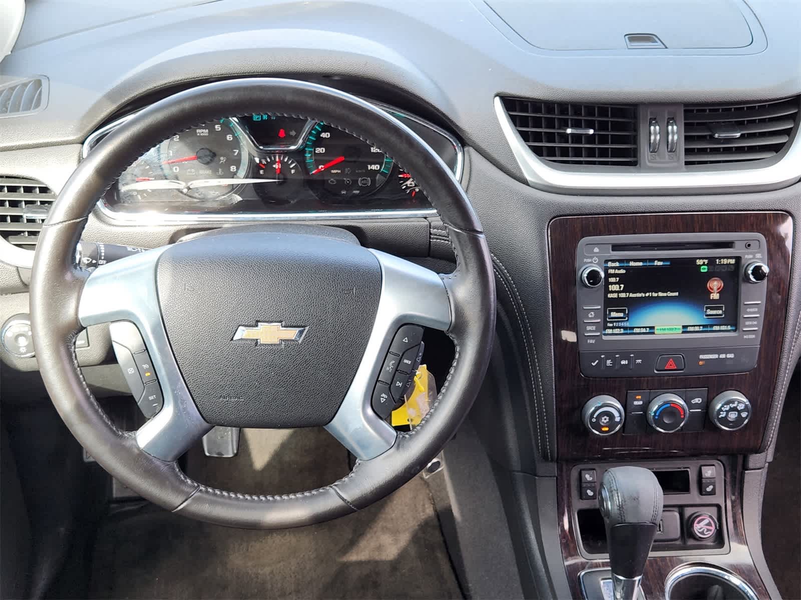 Thumbnail: 2017 Chevrolet Traverse - 24