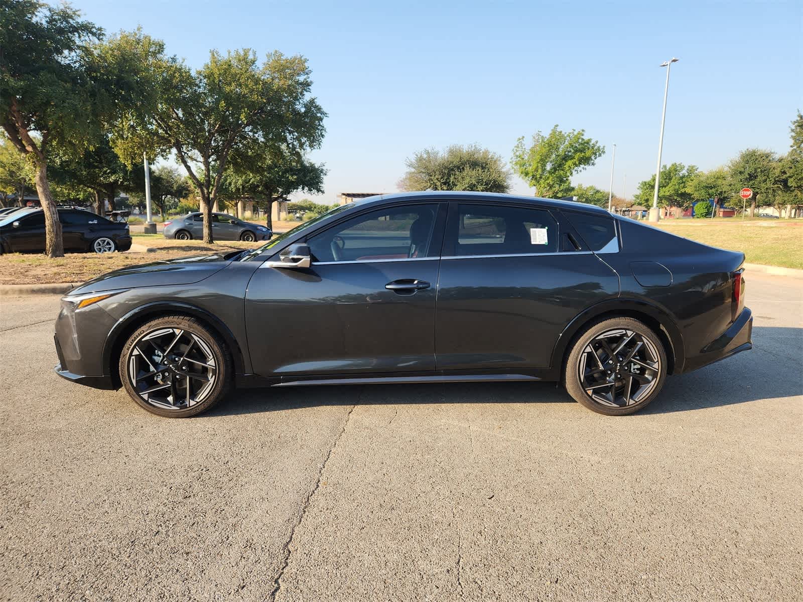 2025 Kia K4 GT-Line photo 4