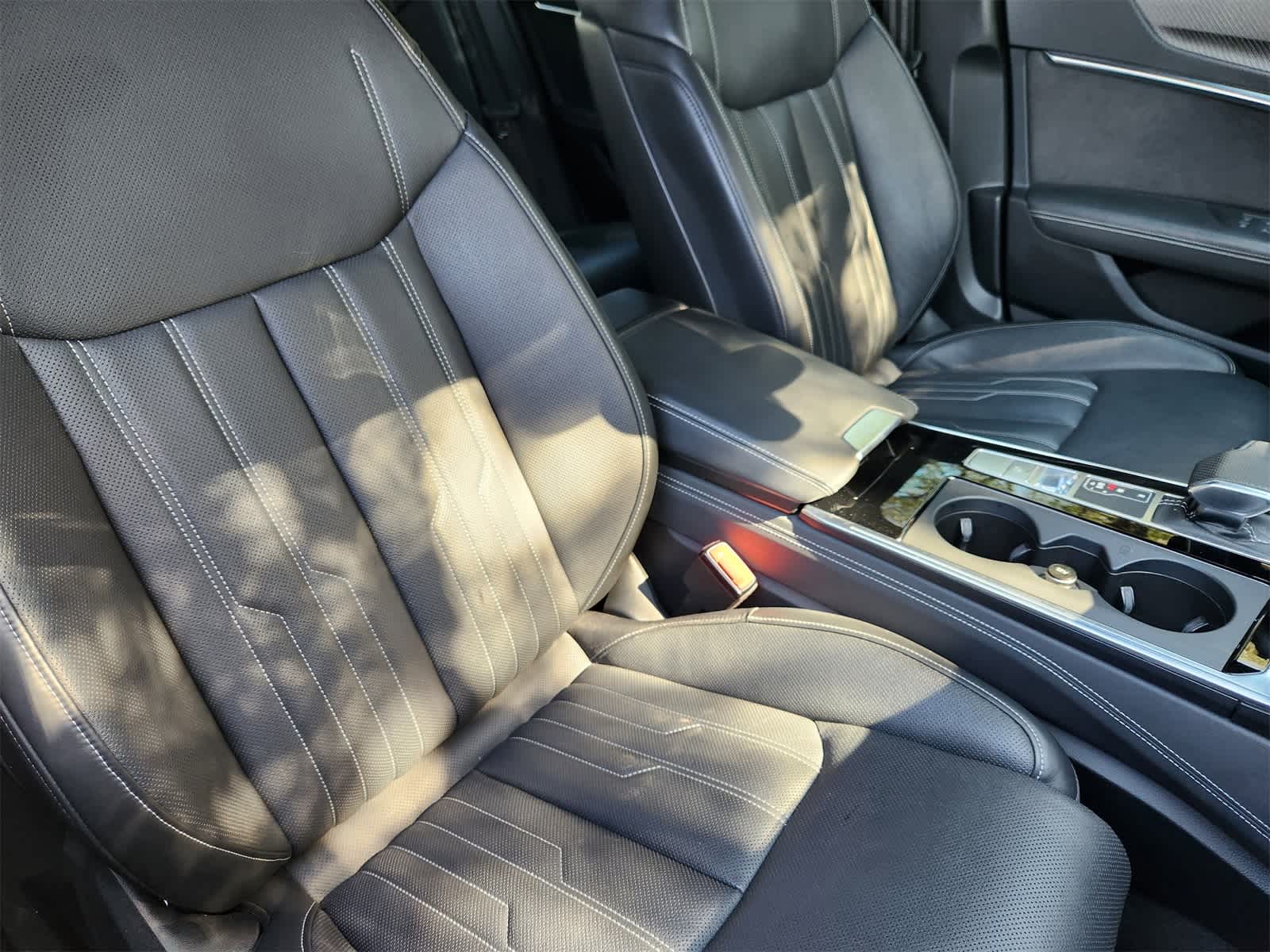 Thumbnail: 2022 Audi S6 - 12