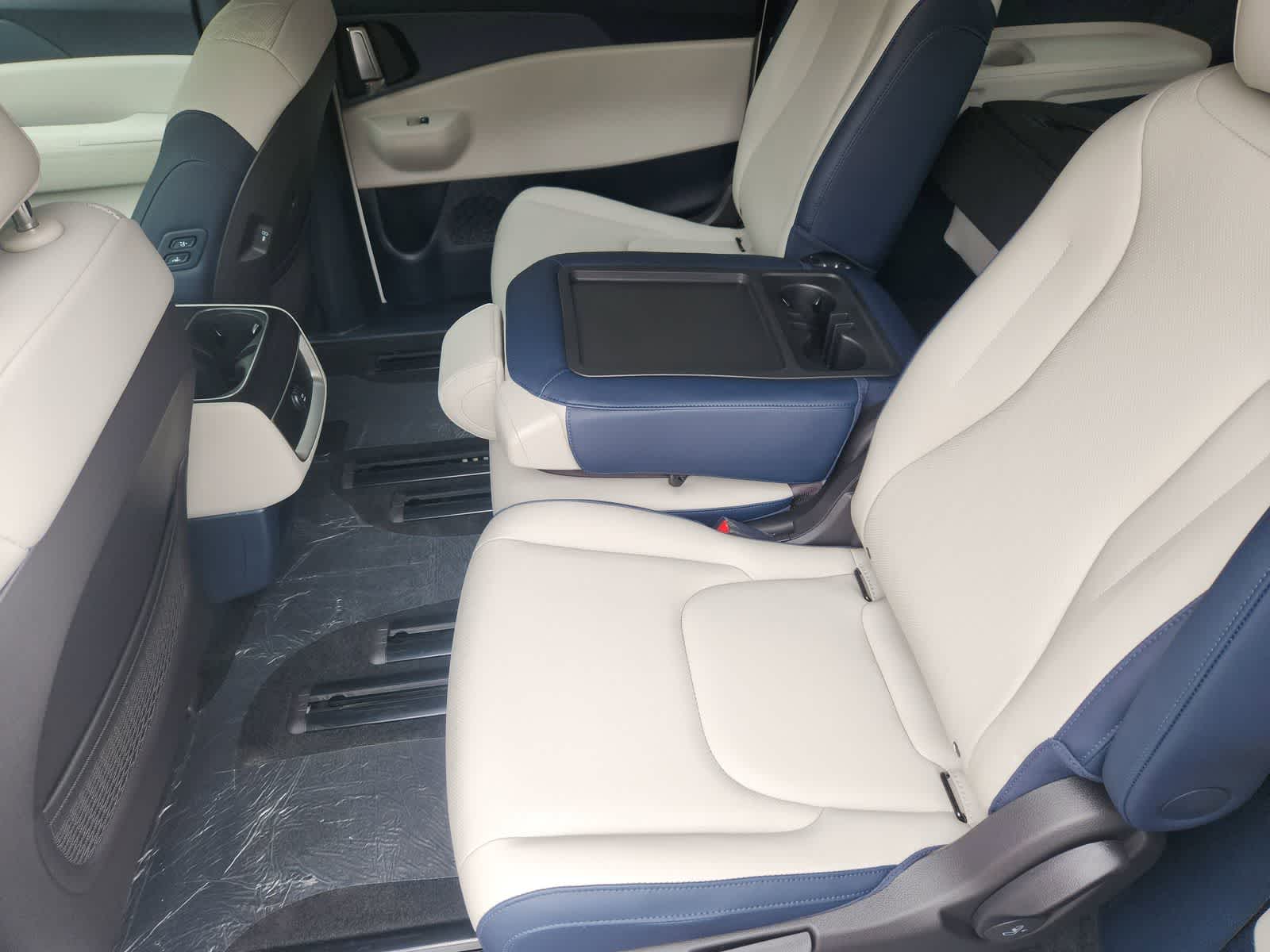 Thumbnail: 2026 Kia Carnival - 23