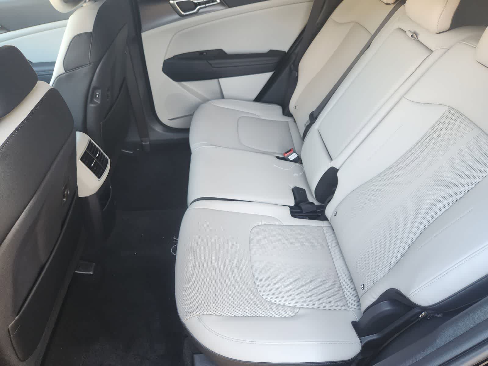2026 Kia Sportage EX - Photo 23