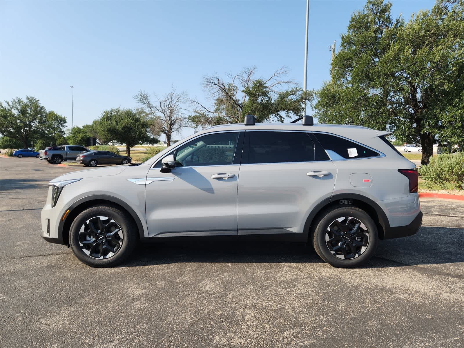 Thumbnail: 2026 Kia Sorento - 3