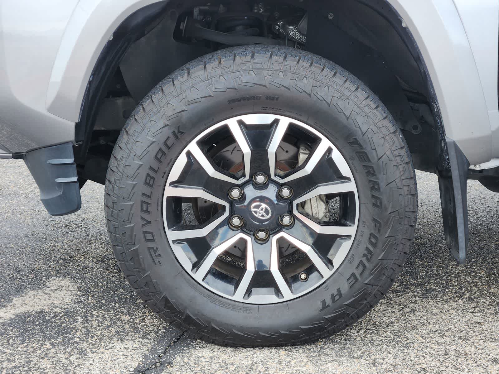 2020 Toyota Tacoma TRD Sport - Photo 9
