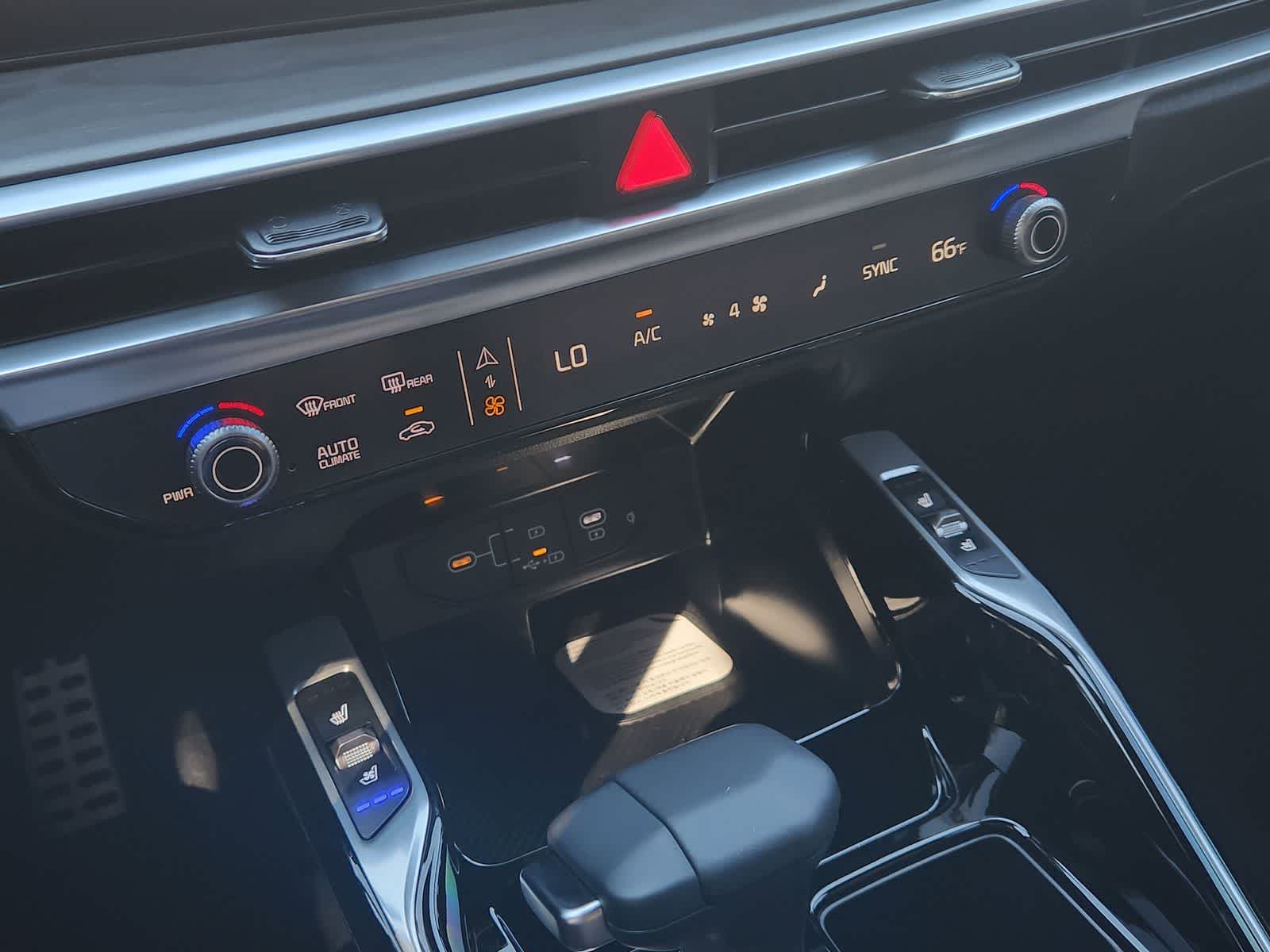 Thumbnail: 2026 Kia Sorento - 17