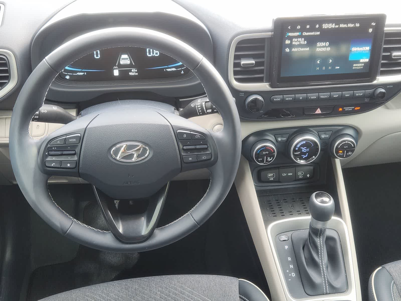 Thumbnail: 2025 Hyundai Venue - 24