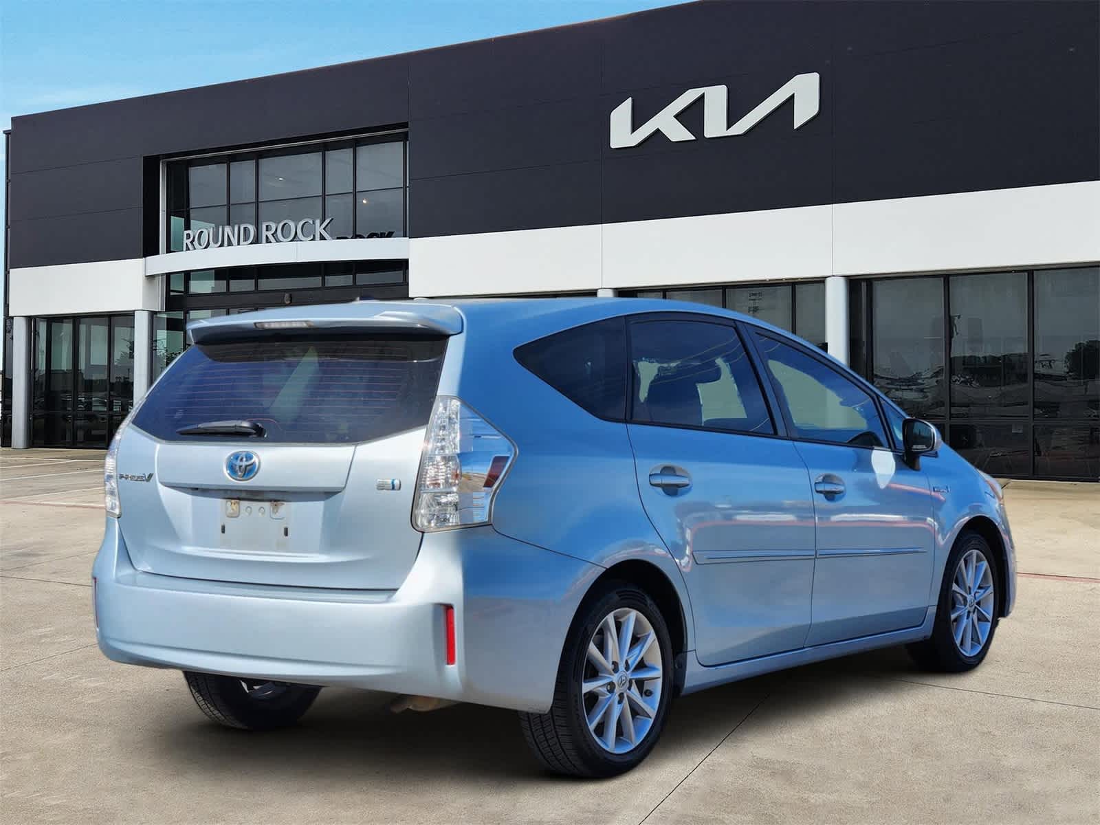 Thumbnail: 2014 Toyota Prius v - 5