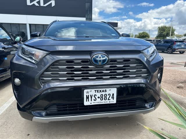 Used 2019 Toyota RAV4 XSE with VIN 2T3EWRFV4KW014624 for sale in Medford, OR