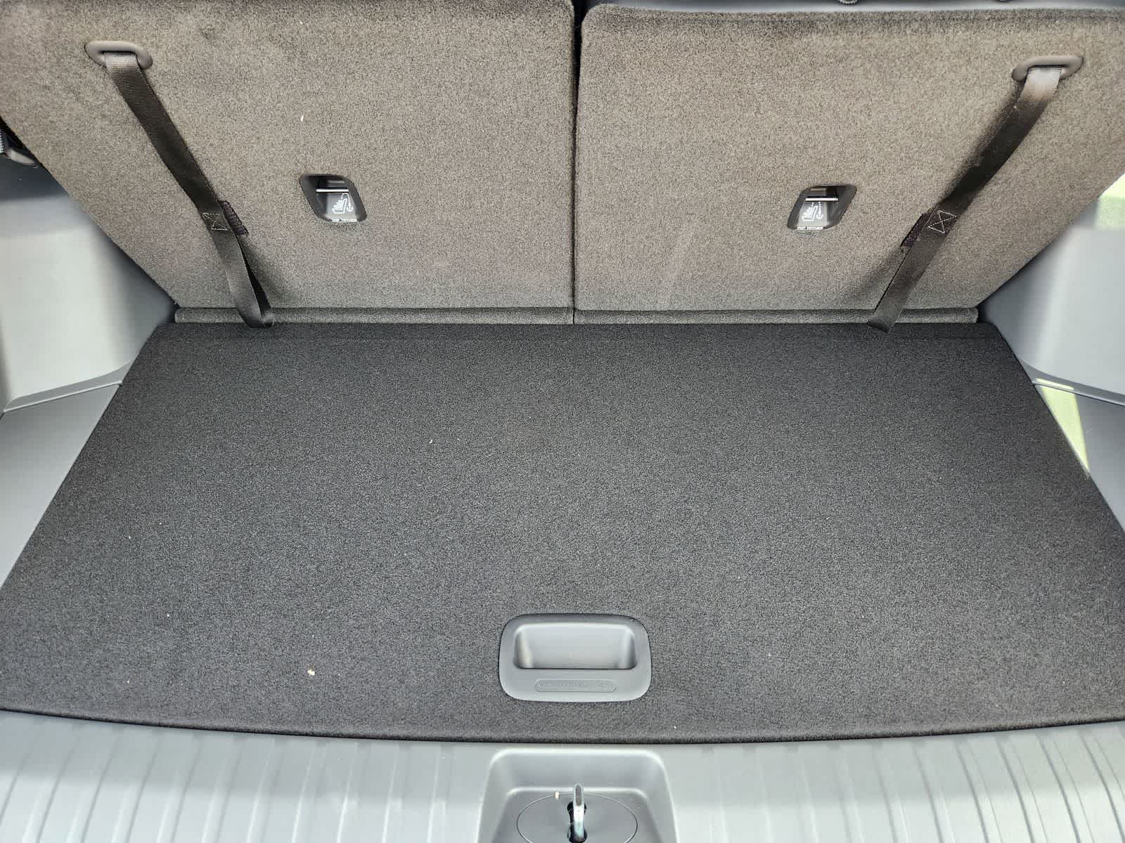 Thumbnail: 2026 Kia EV9 - 25