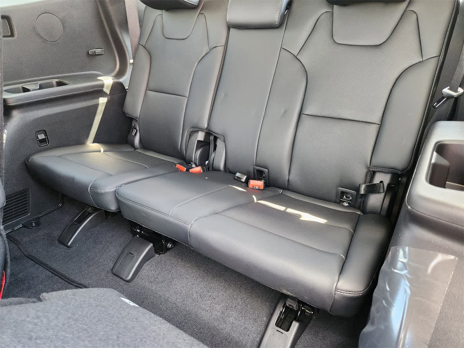 Thumbnail: 2025 Kia Telluride - 27