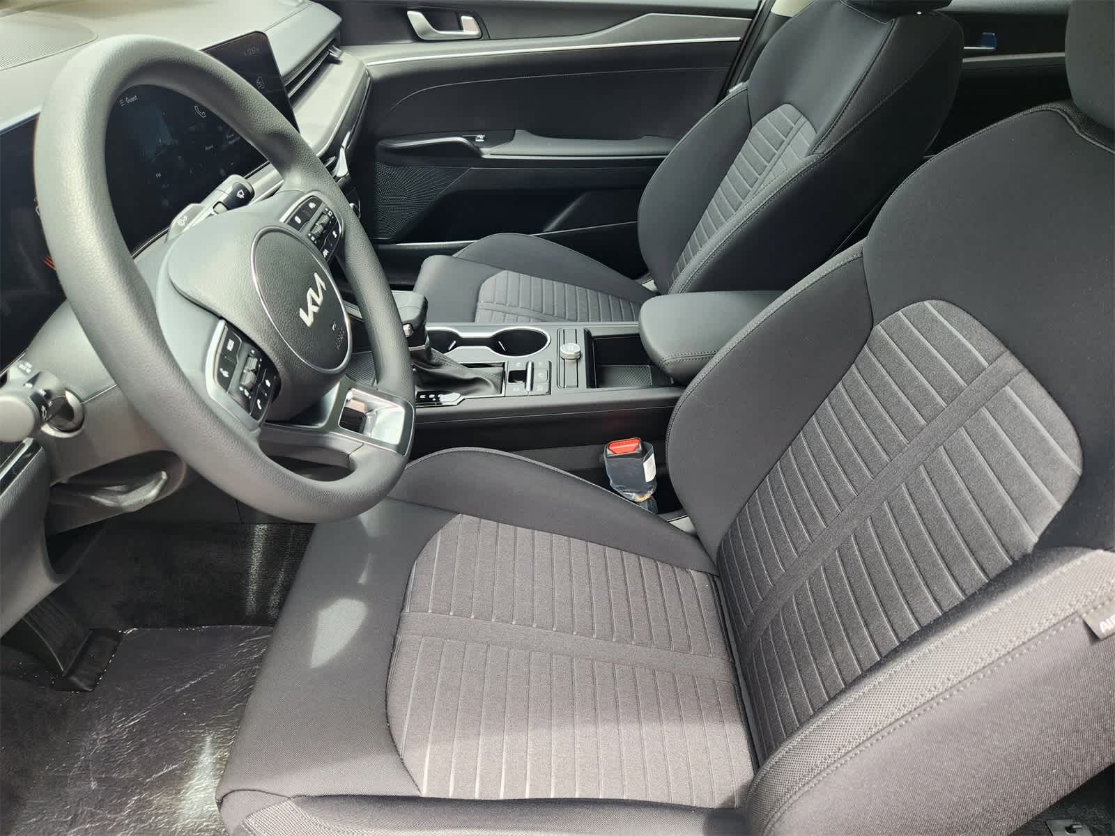 Thumbnail: 2026 Kia K5 - 13