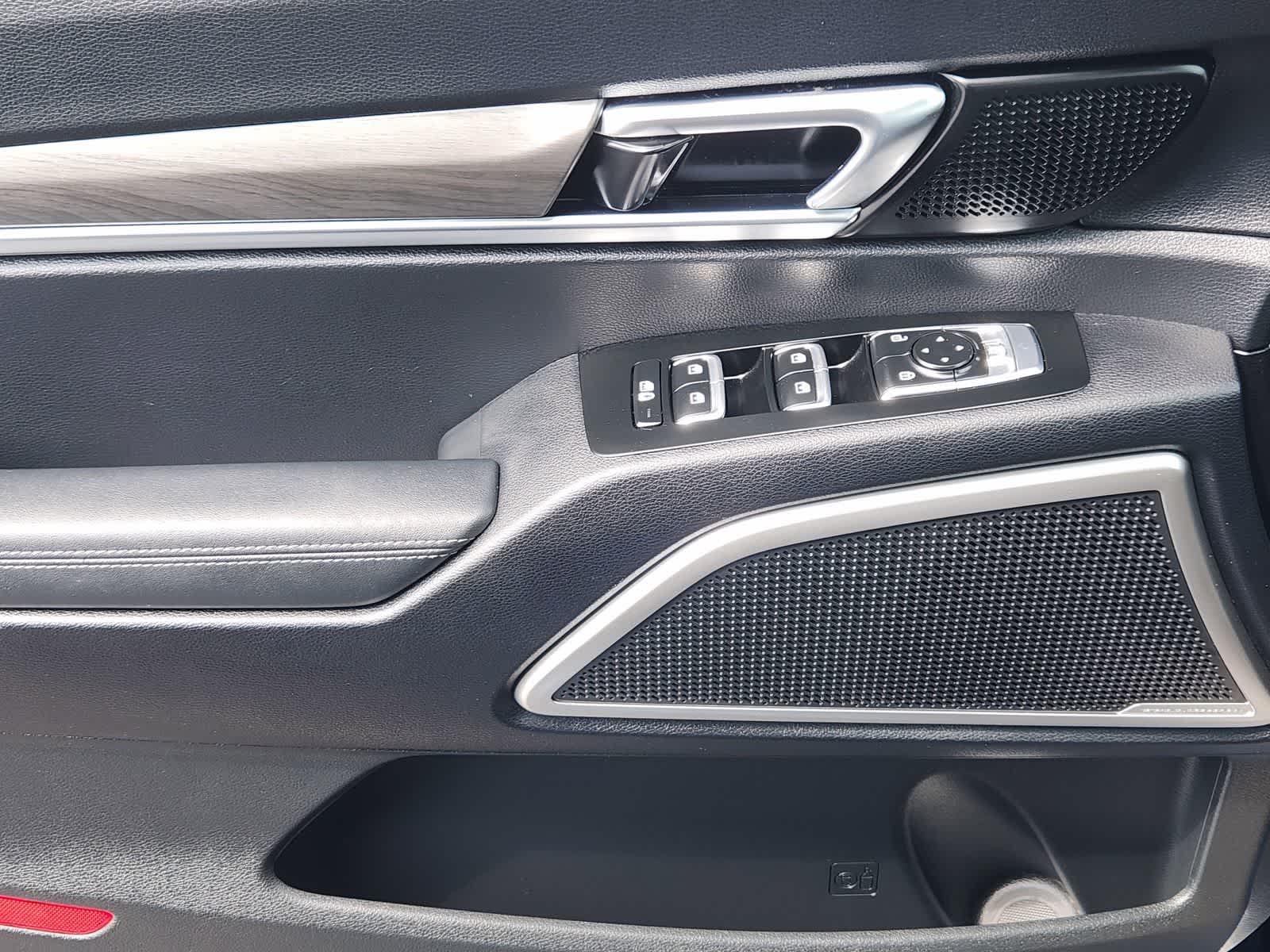 Thumbnail: 2023 Kia Telluride - 22