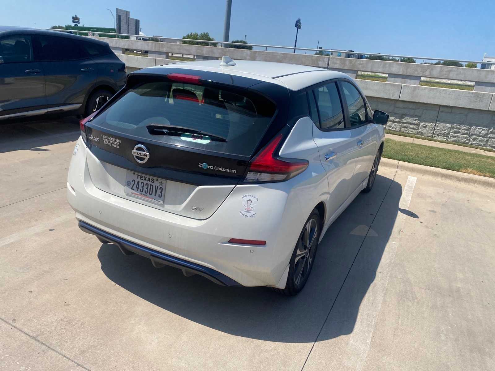 Thumbnail: 2022 Nissan Leaf - 2