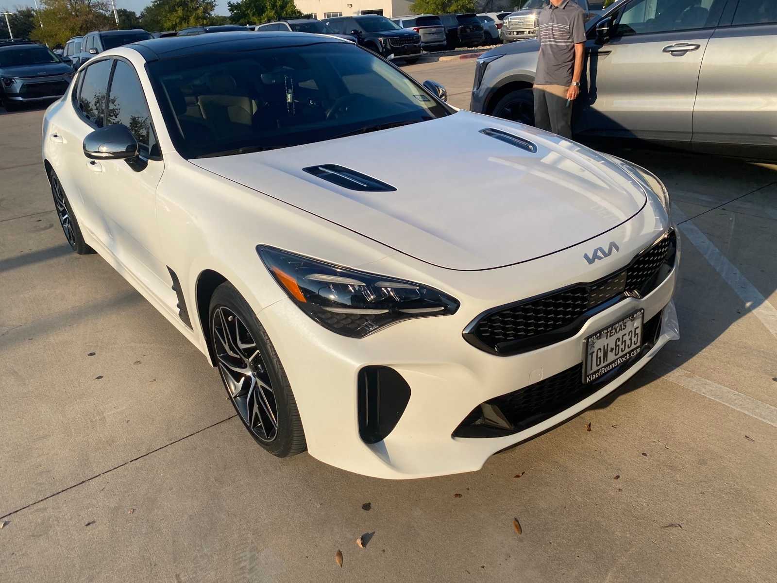 Thumbnail: 2023 Kia Stinger - 3