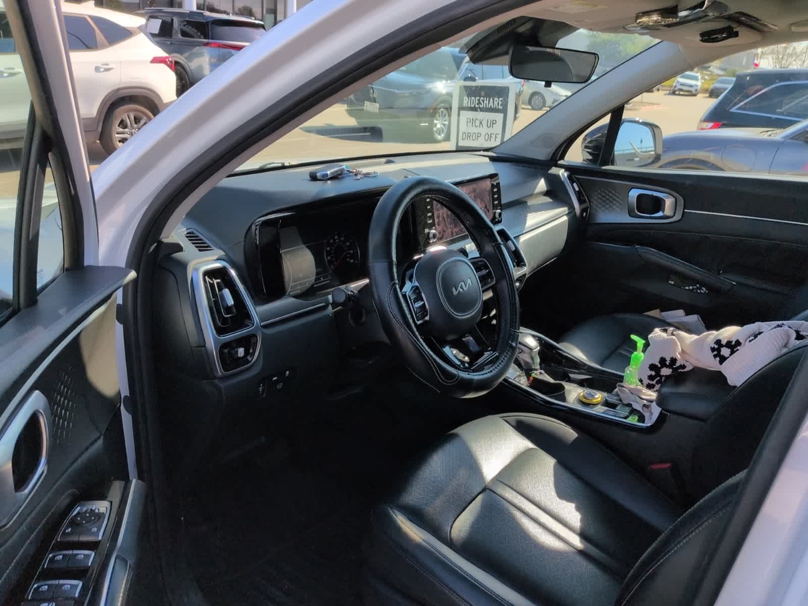 Thumbnail: 2022 Kia Sorento - 9