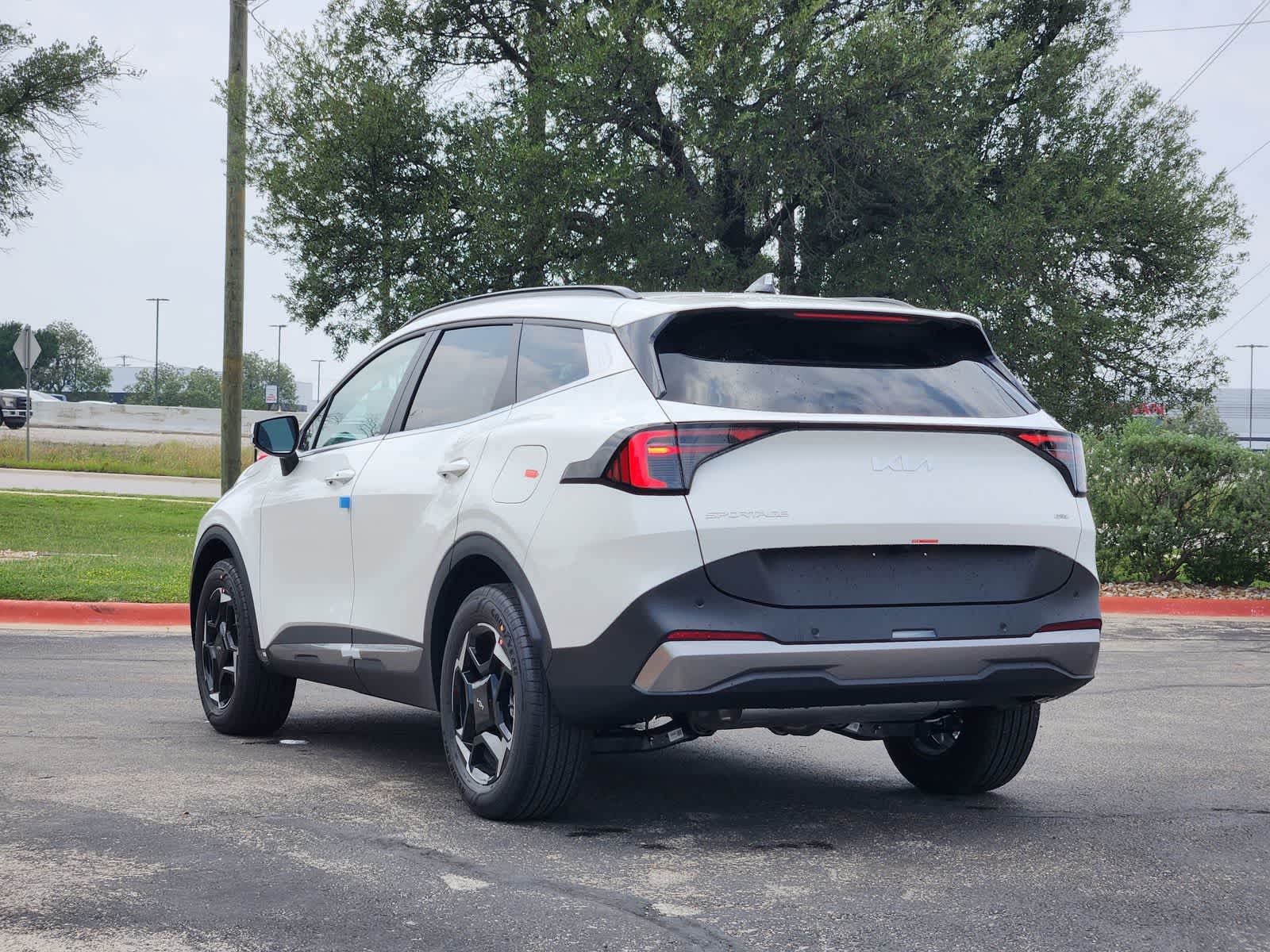 Thumbnail: 2026 Kia Sportage - 6