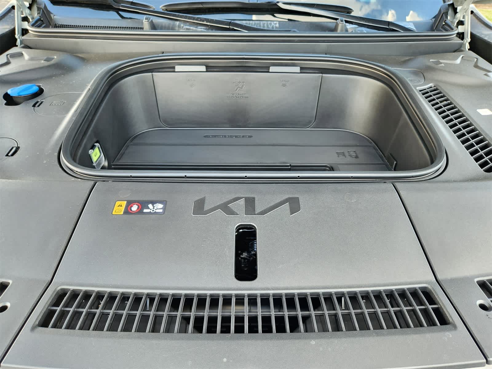 Thumbnail: 2026 Kia EV9 - 29