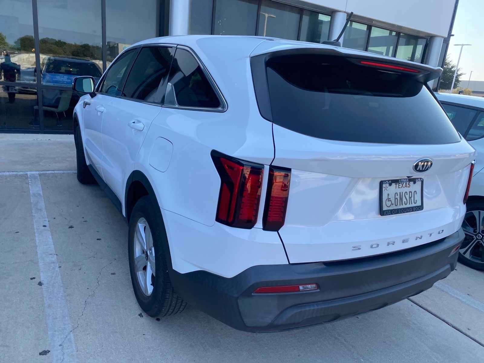 2021 Kia Sorento LX photo 4
