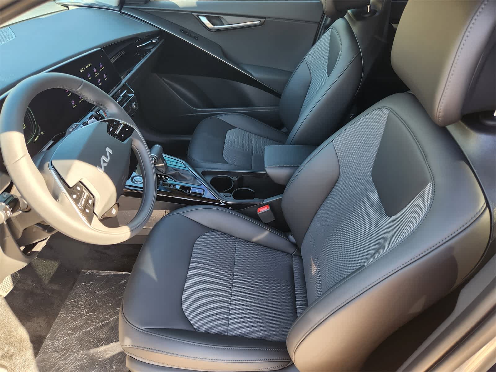 Thumbnail: 2026 Kia Niro - 11