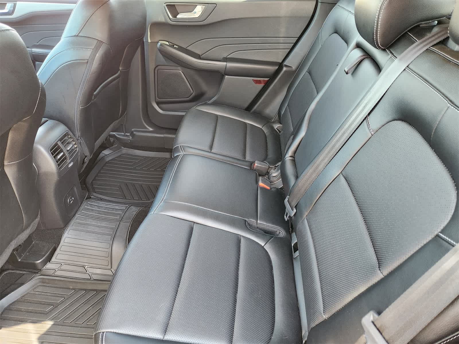 Thumbnail: 2022 Ford Escape - 25