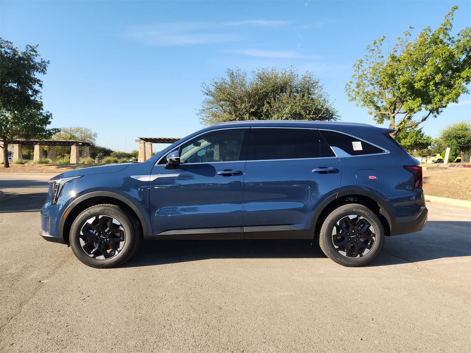 Thumbnail: 2026 Kia Sorento - 4